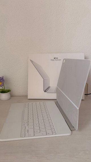 Magic Keyboard iPad Air 13 blanco