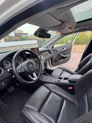 Mercedes-Benz GLA 220d 2016
