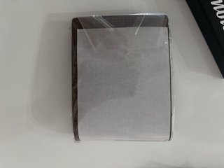 Billetera negra de cuero