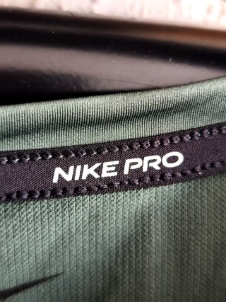 Camiseta licra Nike Pro verde