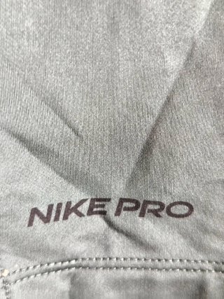 Camiseta licra Nike Pro verde