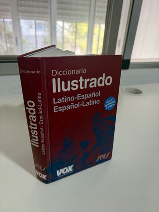 Diccionario Ilustrado Latino-Español y Español-Lat