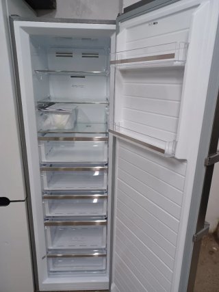 Congelador Vertical Nuevo con Tara