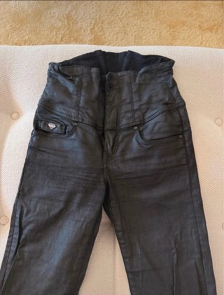 Pantalón Salsa Efecto Piel Negro Talla 28