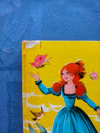 Blancanieves y Rojaflor de Toray