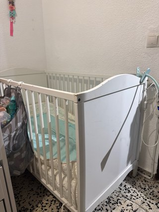 Cuna bebé blanca no desmontable 30€