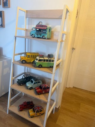 Estantería Metálica y Madera