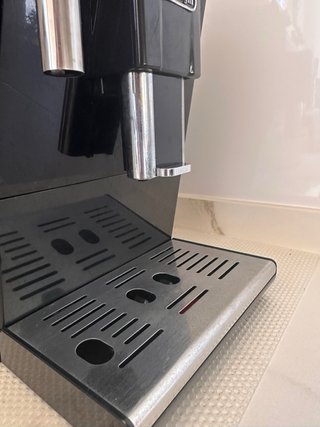 Cafetera Delonghi Negra