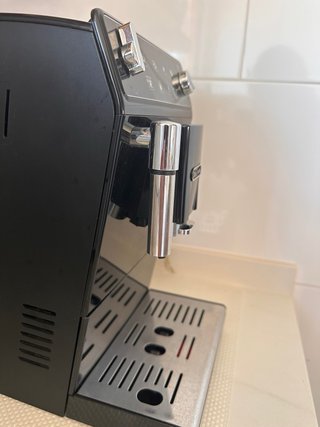 Cafetera Delonghi Negra