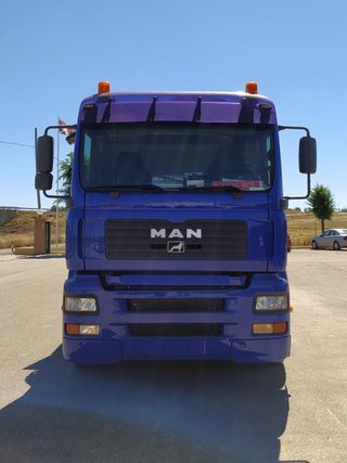 Mercedes ATEGO 12 18-CAMIONES CON GRUA