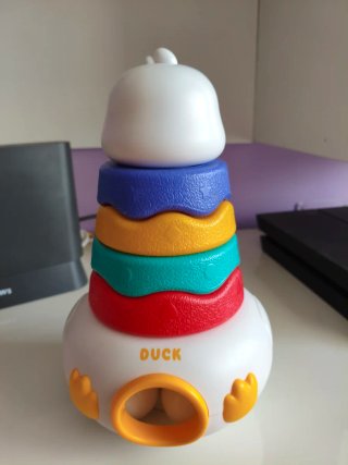 Vendo juguetes Patito Apilable para bebé de 10m.