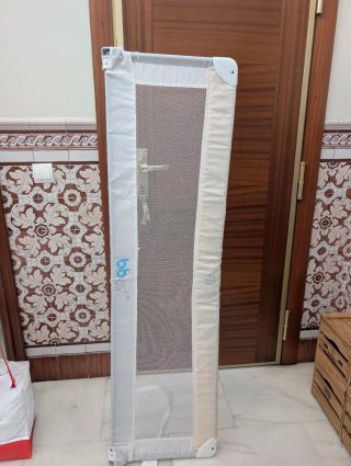 Barrera de seguridad para cama infantil