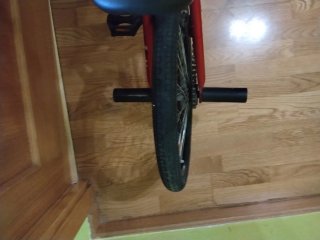 Bicicleta BMX Roja