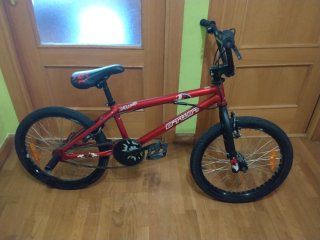 Bicicleta BMX Roja