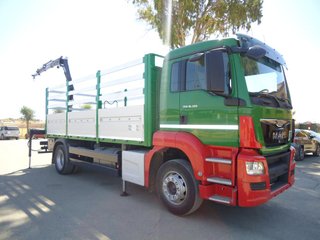 MAN TGM 18 390-CAMIONES CON GRUA
