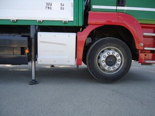 MAN TGM 18 390-CAMIONES CON GRUA
