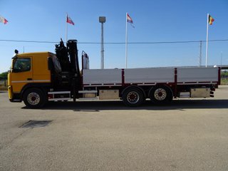 Volvo FM 410--CAMIONES CON GRUA