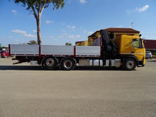 Volvo FM 410--CAMIONES CON GRUA