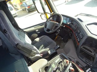Volvo FM 410--CAMIONES CON GRUA