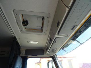 Volvo FM 410--CAMIONES CON GRUA