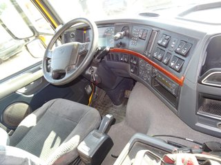 Volvo FM 410--CAMIONES CON GRUA