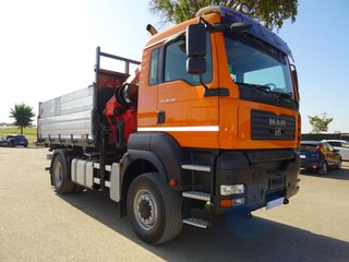 MAN TGA 18 390 D20--CAMIONES CON GRUA