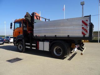 MAN TGA 18 390 D20--CAMIONES CON GRUA