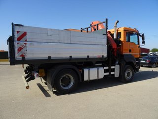 MAN TGA 18 390 D20--CAMIONES CON GRUA