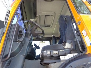 MAN TGA 18 390 D20--CAMIONES CON GRUA