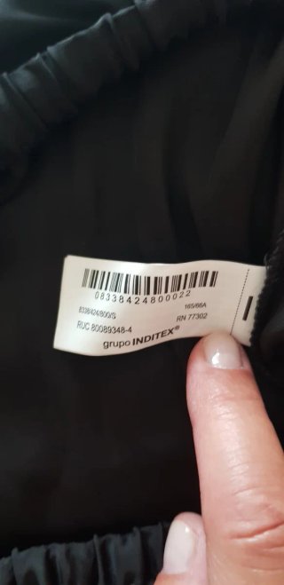 Pantalón negro Zara