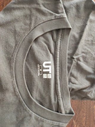 Camiseta Uniqlo Naruto Talla M