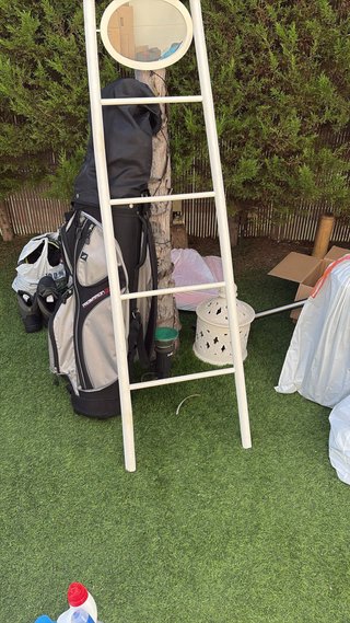 Varios artículos: palos de golf, radiadores radios