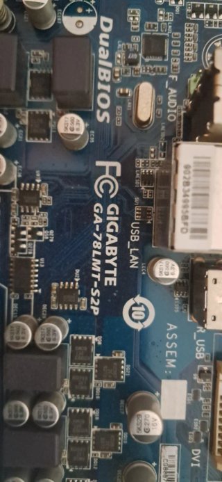 Placa Base Gigabyte GA-78LMT-S2P AM3+ DDR3