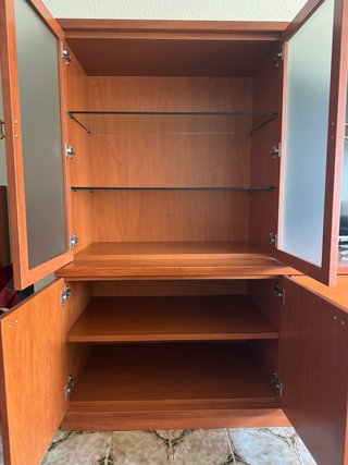 Mueble comedor cerezo macizo con vitrina