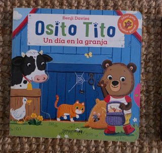 Libro Osito Tito Un día en la Granja