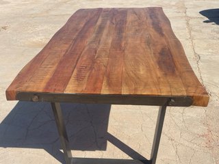 Mesa comedor cerezo madera y metal