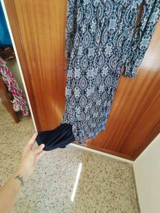 Vestido Springfield manga larga. Un solo uso