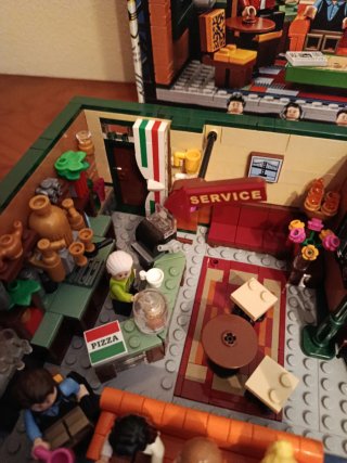 Lego Central Perk Friends