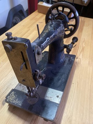 Máquina de coser antigua