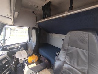 Volvo ATEGO 1524--CAMIONES CON GRUA