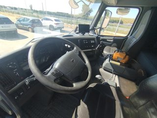 Volvo ATEGO 1524--CAMIONES CON GRUA