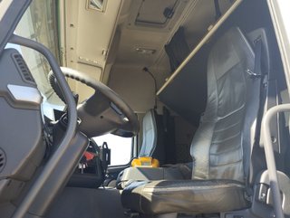 Volvo ATEGO 1524--CAMIONES CON GRUA