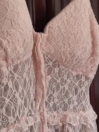 Top lencero rosa encaje