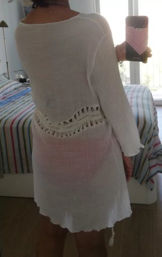 Kimono playero blanco con detalles crochet