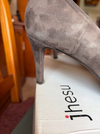 Zapatos de tacón marrones