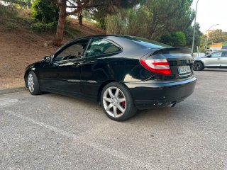 Mercedes-Benz Clase C ITV y pegatina B