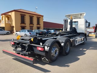Volvo FM 410--CAMIONES CON GANCHO