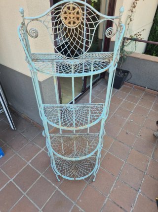 Estantería de esquina metálica dorada y verde