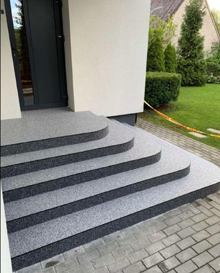 Suelo de resina epoxi .Alfombra de piedra