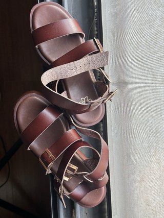 Sandalias de plataforma marrones